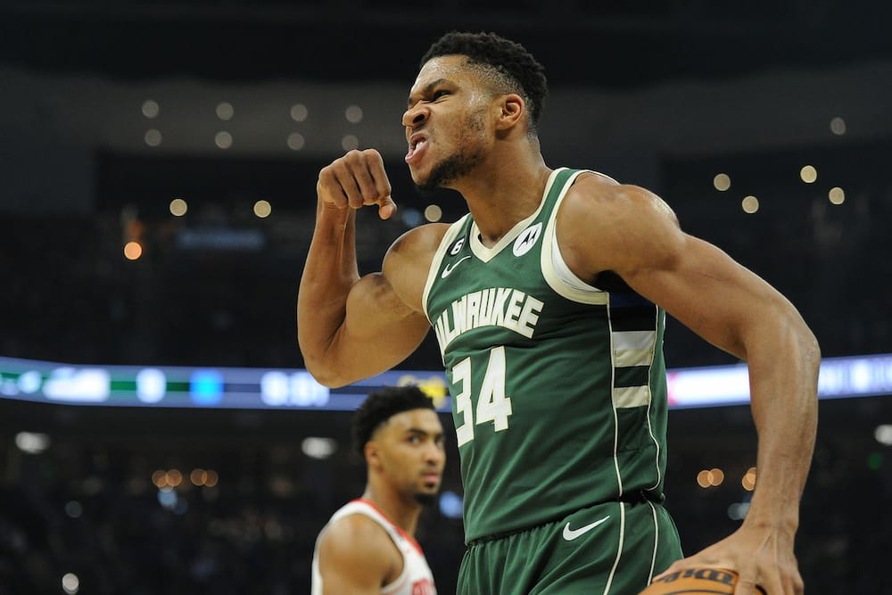 Bucks Suffer Their First Season Loss As Young Sits Down But Murray And The Hawks Win